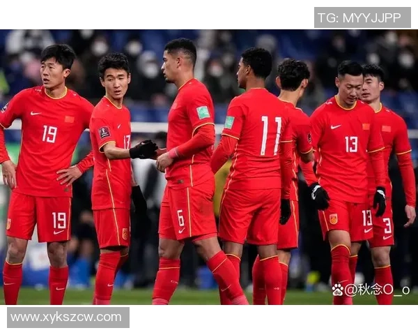 足球明星的独特魅力与成功之道探秘及其对球迷的影响分析